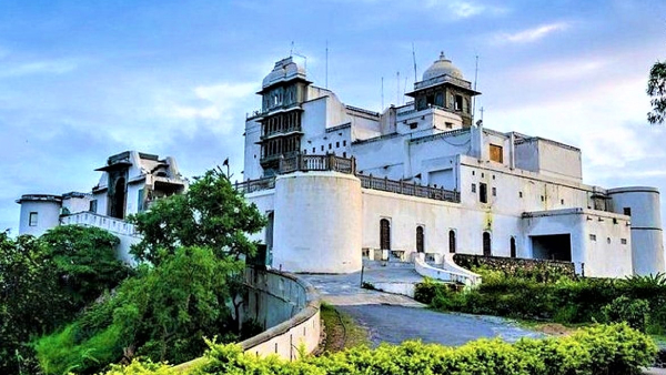 Sajjangarh-Monsoon-Palace (2)